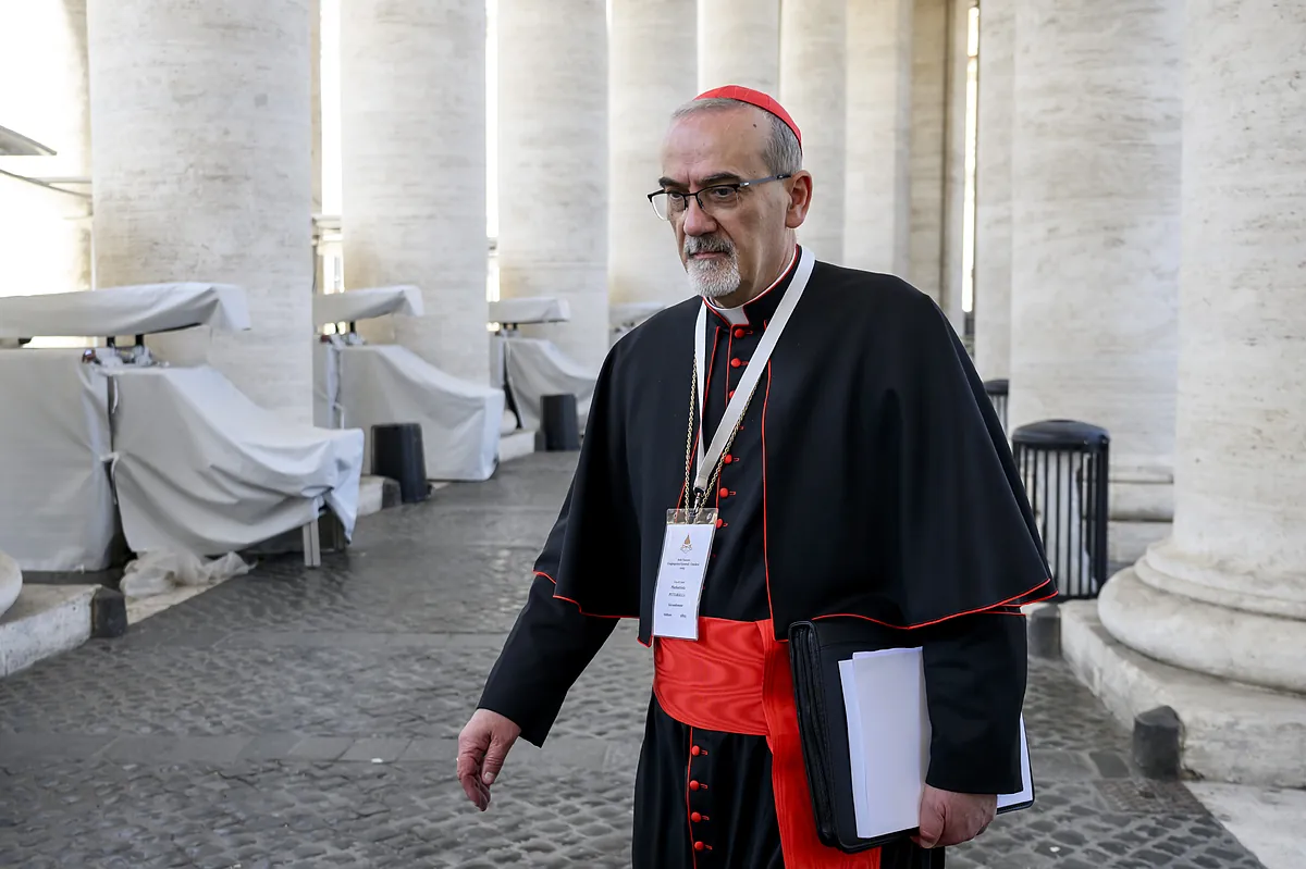 Kayıtlı Adaylar: Pizzaballa Pierbattista, Daha Az İtalyan Kardinal ve Santa Tierra Saklama