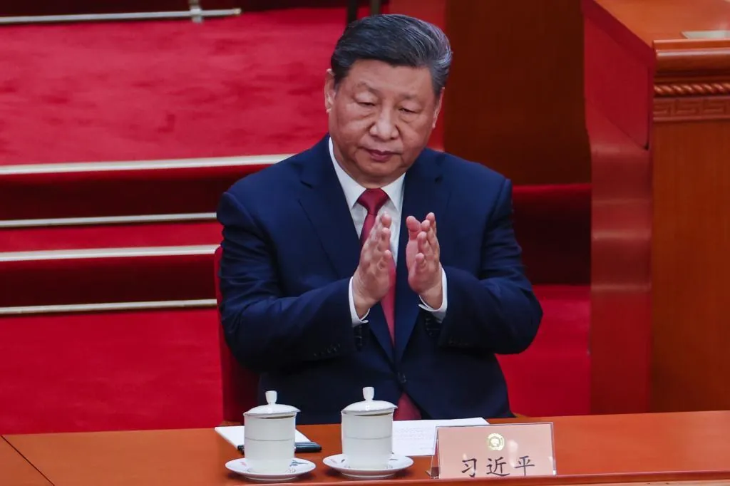 Çin, Trump'ın ABD'nin 'komünist karşıtı' medyanın finansmanını dondurduğunu kutluyor