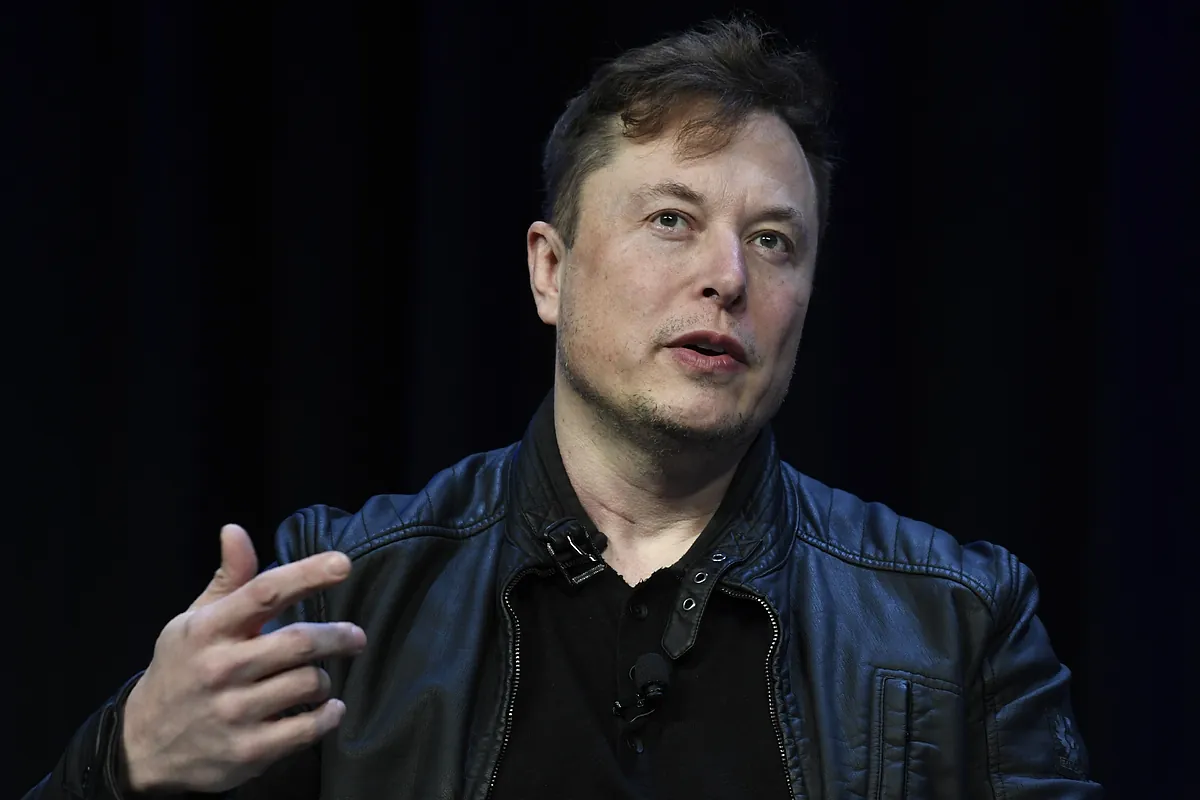 Las acciones de Tesla suben después de que Musk compre títulos valorados en 1.000 millones de dólares