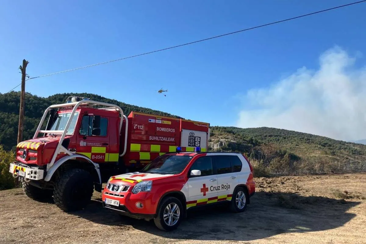 Varios incendios continúan activos en el norte de España y preocupan los de Casaio (Orense) y Urraúl Alto (Navarra)
