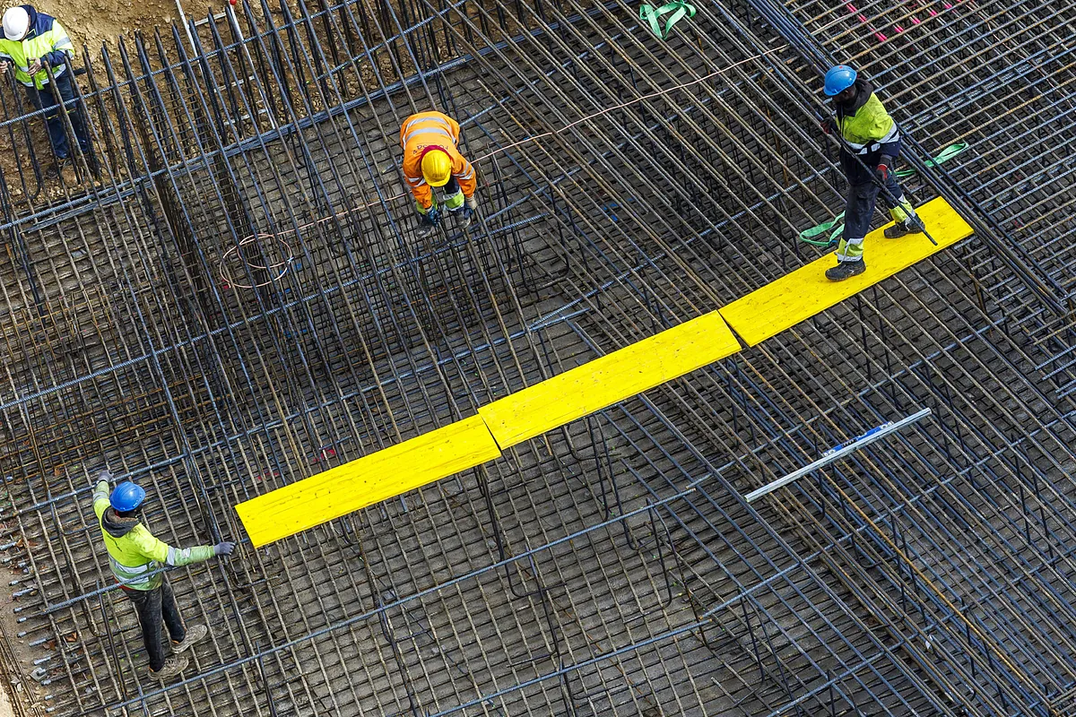 El otro lastre de la vivienda: no hay quién la construya y el 65% de los albañiles tiene más de 45 años