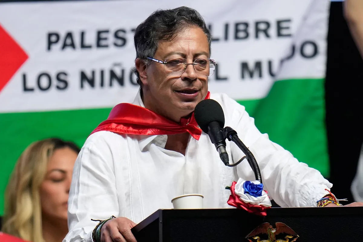 Un enfadado Petro advierte a Trump que "no es el rey en Colombia": "Le importamos un rábano"