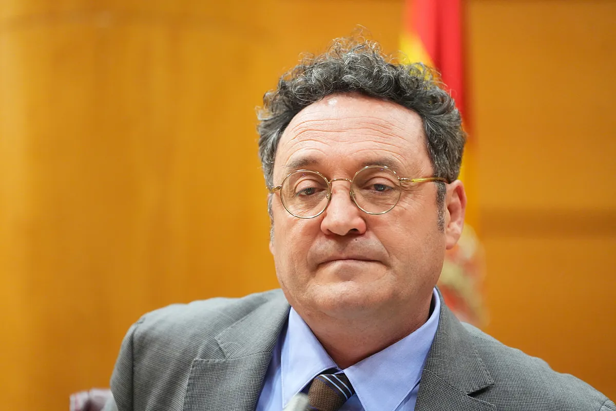 García Ortiz se ata al cargo por un "vacío legal" mientras el Supremo advierte: "Pone en cuestión el prestigio de la institución"