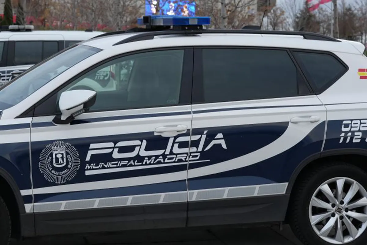 Detienen a un hombre de 73 años y a una mujer de 33 por retener e intentar violar a la prima de ella en Moratalaz