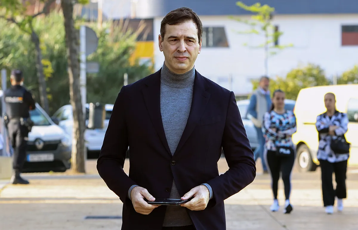 David Sánchez Pérez-Castejón deja oficialmente de ser empleado de la Diputación de Badajoz