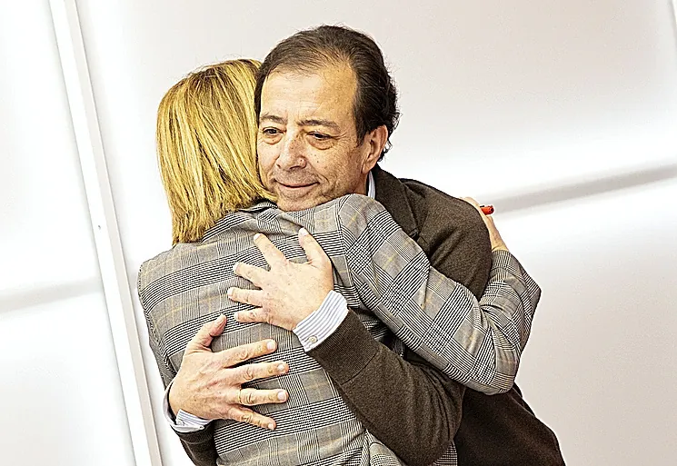 Sánchez castigó a Vara, Page y Lambán en los Presupuestos con Bildu mientras pedía  seguir marcándolos por hipócritas 