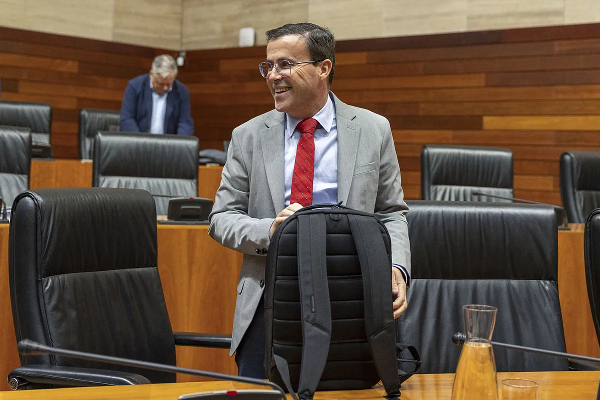 Gallardo se blinda ante las dudas internas y Ferraz lo acepta como mal menor:  No va a ganar pero no hay tiempo para hacer cambios