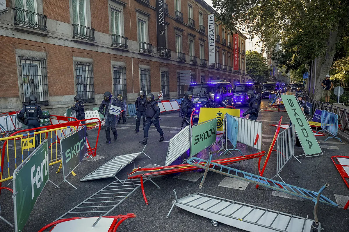 Antiviolencia propone sancionar a 17 personas por los incidentes en la Vuelta con multas de 3.000 a 4.000 euros