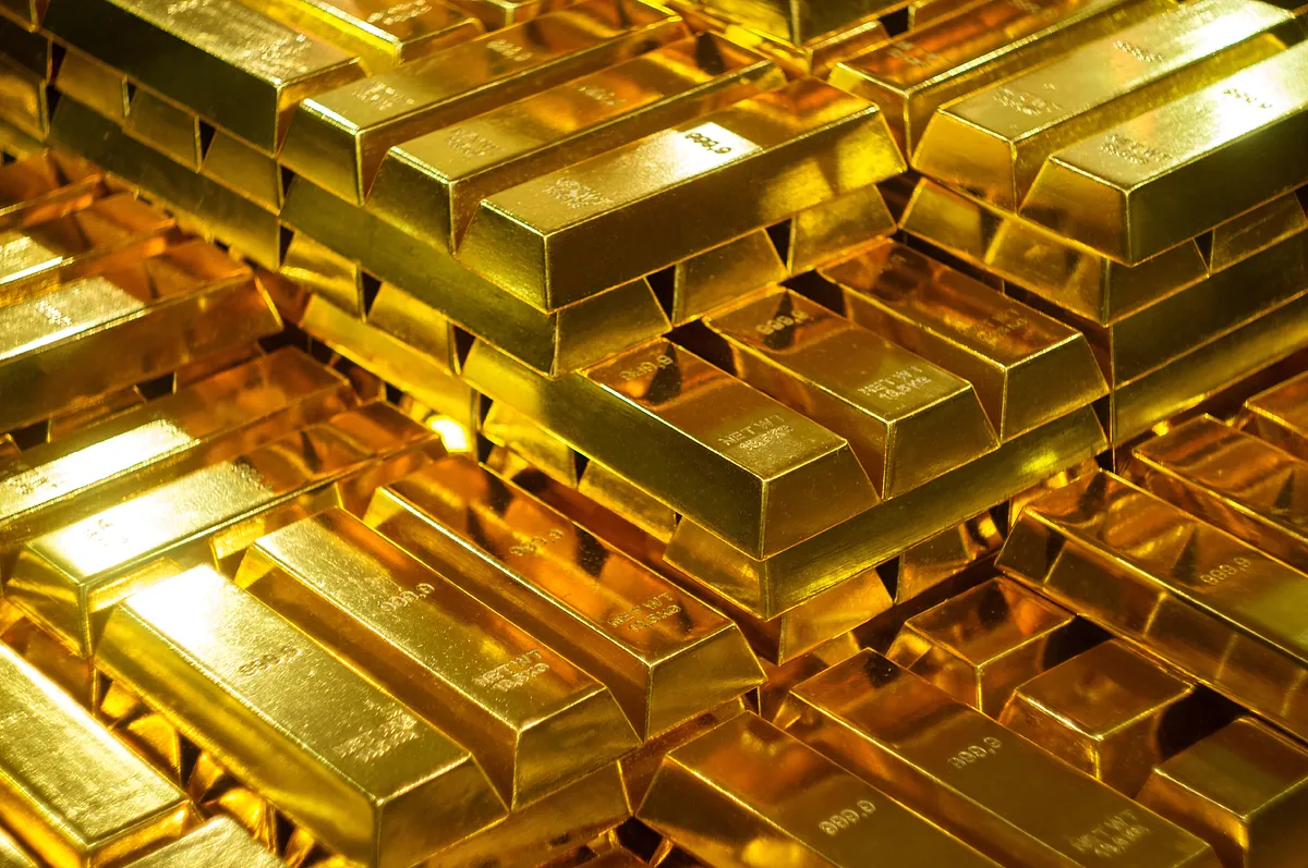 El precio del oro alcanza niveles históricos al superar los 3.000 dólares