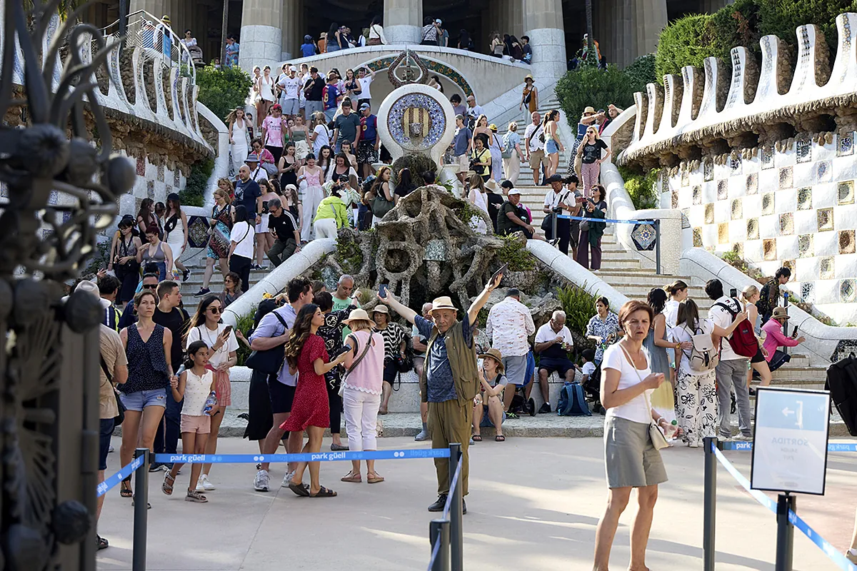 Barcelona, la zona cero del colapso turístico:  Desde la pandemia la gente se ha vuelto loca 