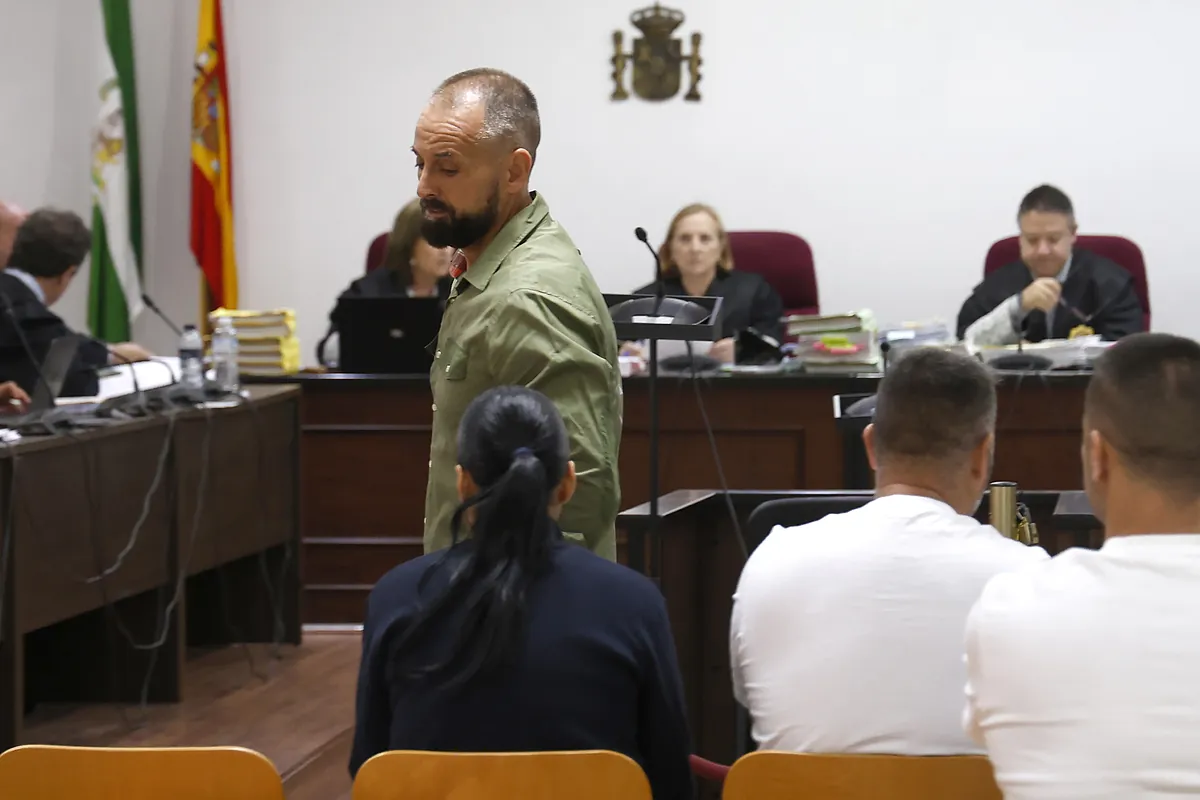 La Fiscalía añade dos delitos más contra el armador del pesquero Rúa Mar, cuyo naufragio se saldó con la muerte de seis marineros
