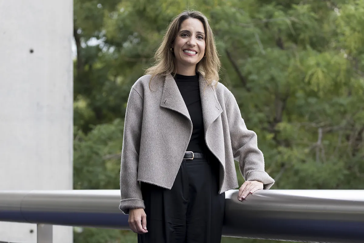 Ángela Banzas, finalista del Premio Planeta: "La literatura es una herramienta contra el horror y la tristeza"