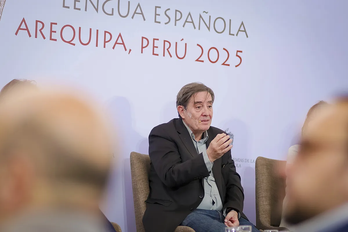 La interferencia del Gobierno empaña el Congreso del Español