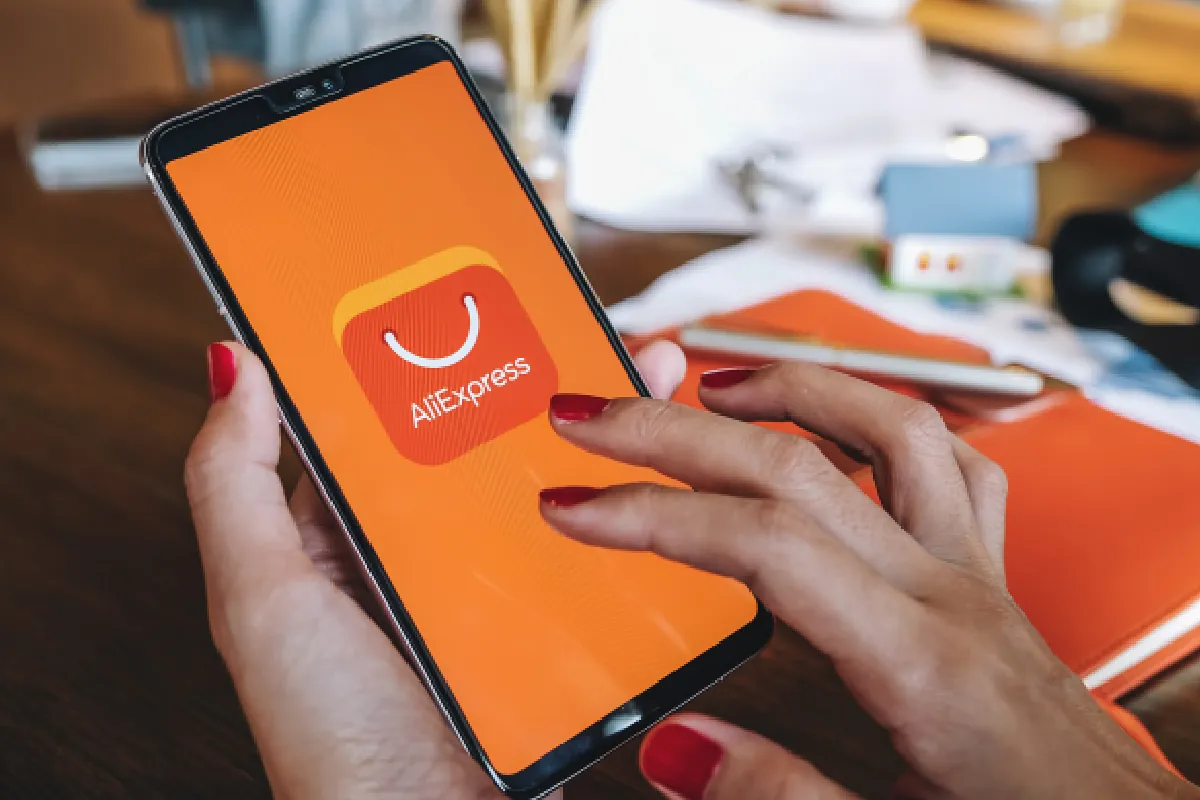 Grandes ofertas en el aniversario de AliExpress: un iPhone15 rebajado un 30%, un robot aspirador con descuentazo, un smartwatch al 87%...