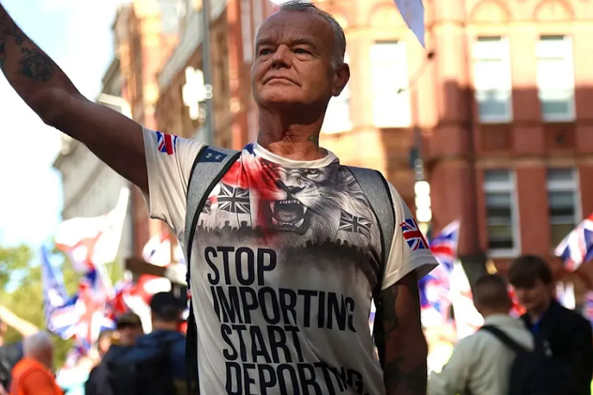 Más de 100.000 personas se manifiestan en Londres contra el aumento de la inmigración