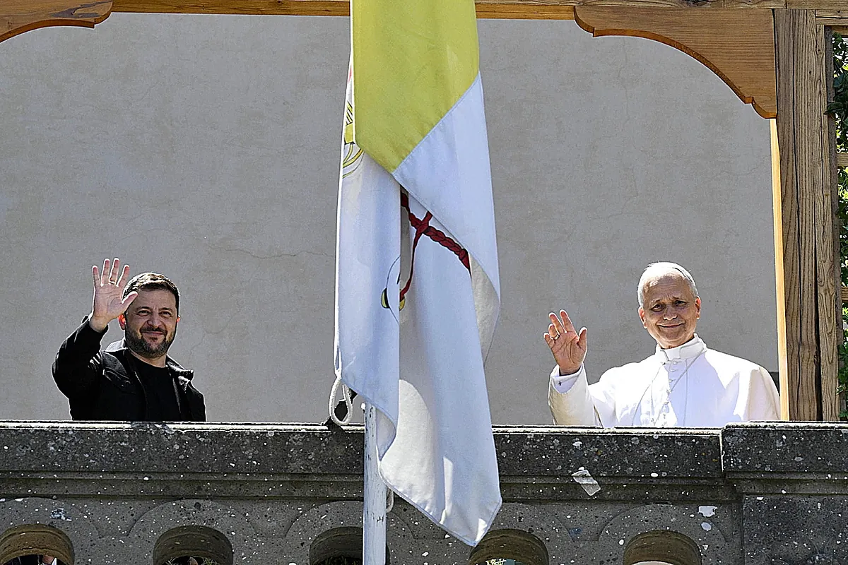 El Papa recibe a Zelenski en Castel Gandolfo y le ofrece de nuevo el Vaticano para unas posibles conversaciones de paz