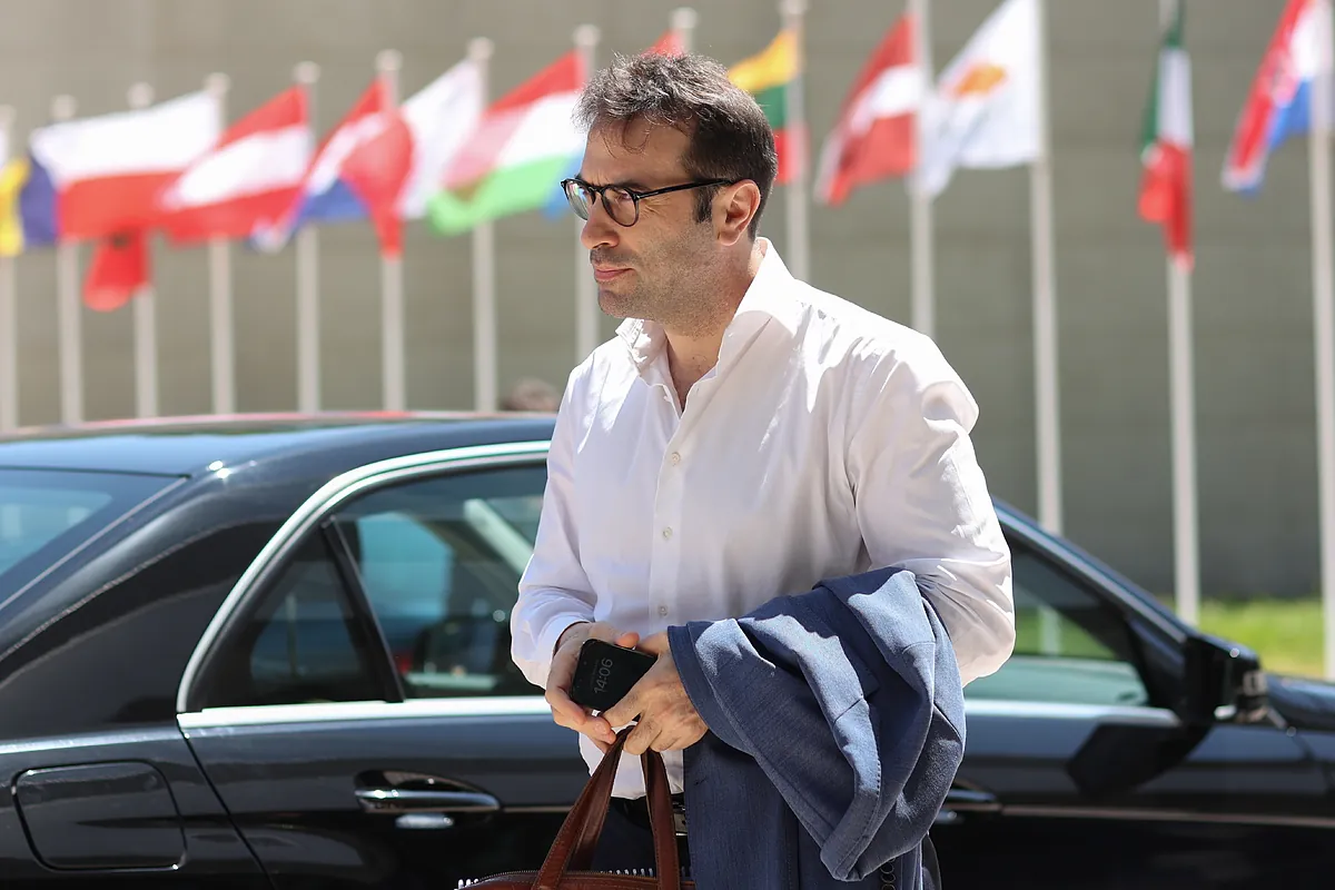 La inestabilidad política saca a España de los 10 destinos más atractivos para la inversión extranjera