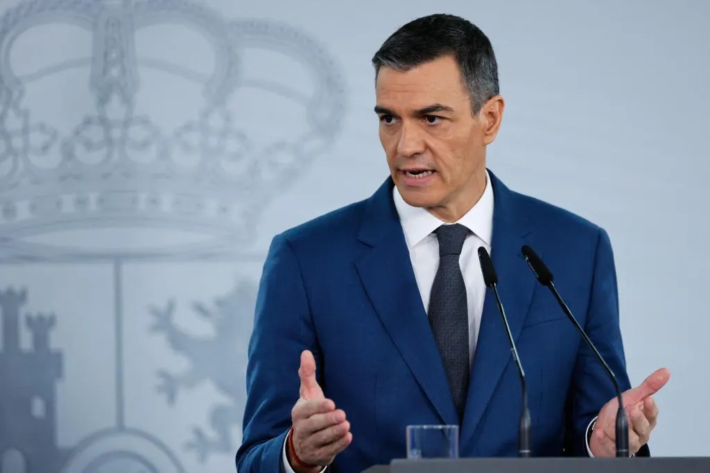 Israel se lanza contra el "corrupto gobierno de Sánchez" y recuerda "los crímenes de España contra el pueblo judío" como respuesta a las medidas de Moncloa