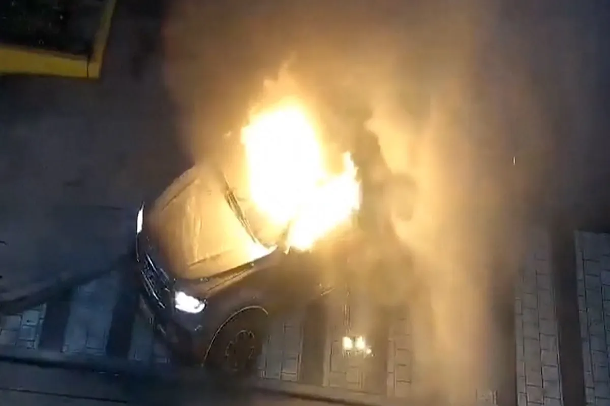 Ataque con coche bomba en Guayaquil deja dos muertos y decenas de heridos