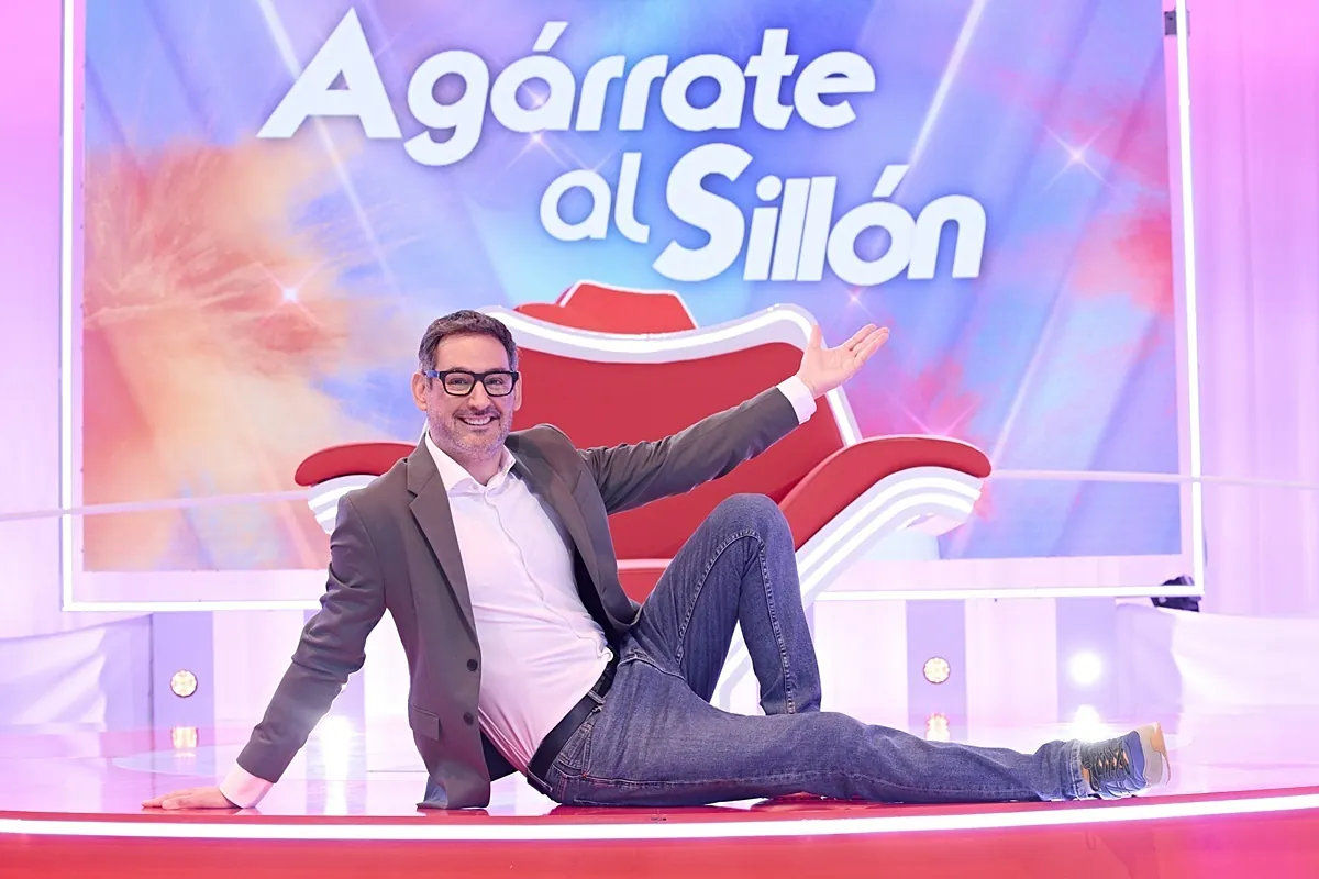 Eugeni Alemany, el showman artífice del emoji de la paella:  Los presentadores somos repartidores de flyers 