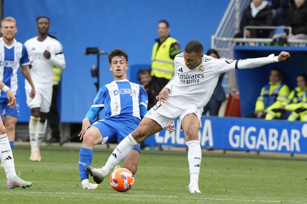 Mbappé podrá jugar la Copa, Soto Grado califica su entrada de "fuerza excesiva" y su sanción será de uno a tres partidos