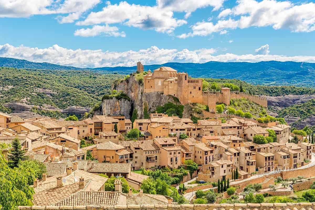 LOS PUEBLOS MAS BELLOS DE ESPAÑA Los ocho pueblos más bonitos de España con calles empedradas