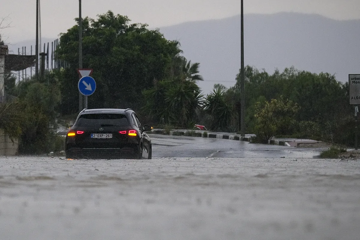 Tormentas con intensidad muy fuerte sacuden Valencia y se extreman precauciones en los municipios dana