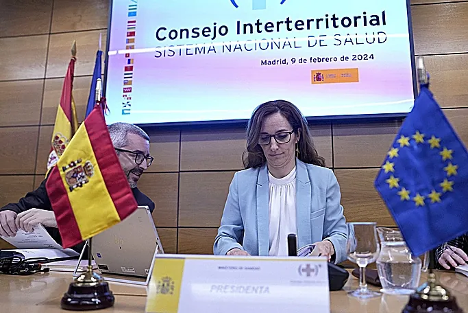 Los consejeros de las comunidades del PP y el País Vasco plantan a Sanidad y al resto de regiones en el Consejo Interterritorial