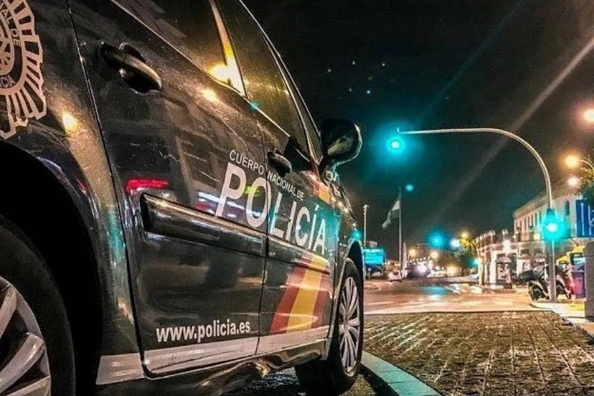 Detienen a una mujer en Málaga por apuñalar a su pareja mientras dormía