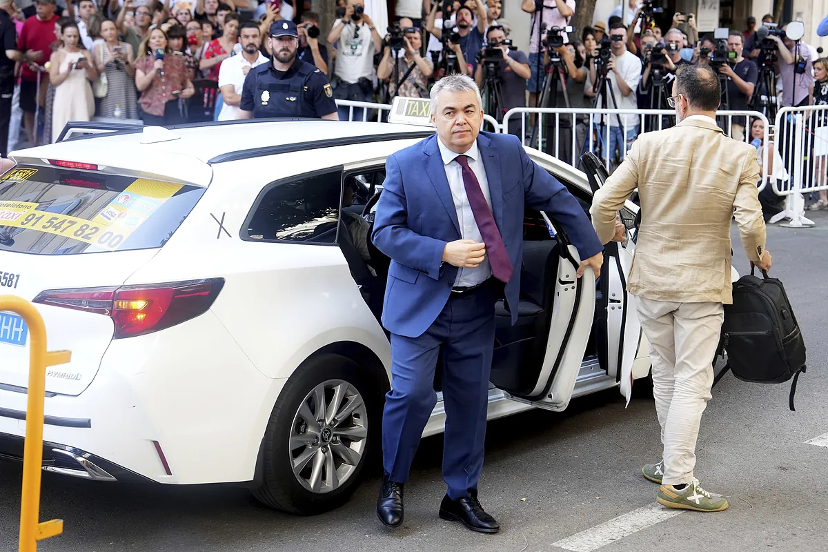 El ex 'número tres' del PSOE Santos Cerdán...