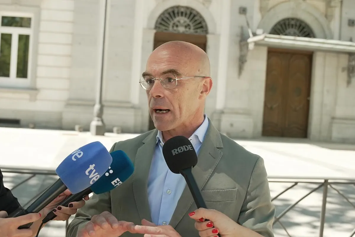 Vox recurrirá ante la Junta Electoral el acceso de Gallardo a la Asamblea y acusa al PSOE de "obligar a cinco candidatos a renunciar para aforarle"