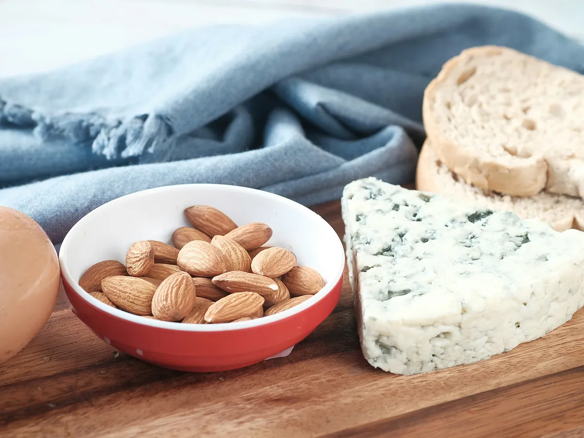 Cómo consumir calcio para mantener fuertes tus huesos: 11 alimentos en los que se encuentra de forma natural