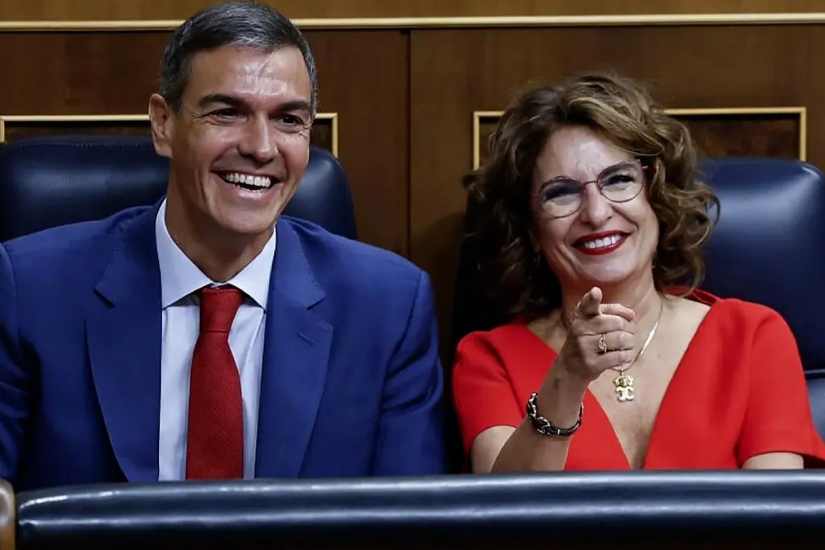 Rifirrafe entre Sánchez y Feijóo por los sobres, las chistorras y la UCO: "Se acabó la huida"