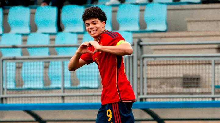 Enzo Alves, hijo de Marcelo, convocado por la selección española sub 17 para la Ronda 2 del Europeo