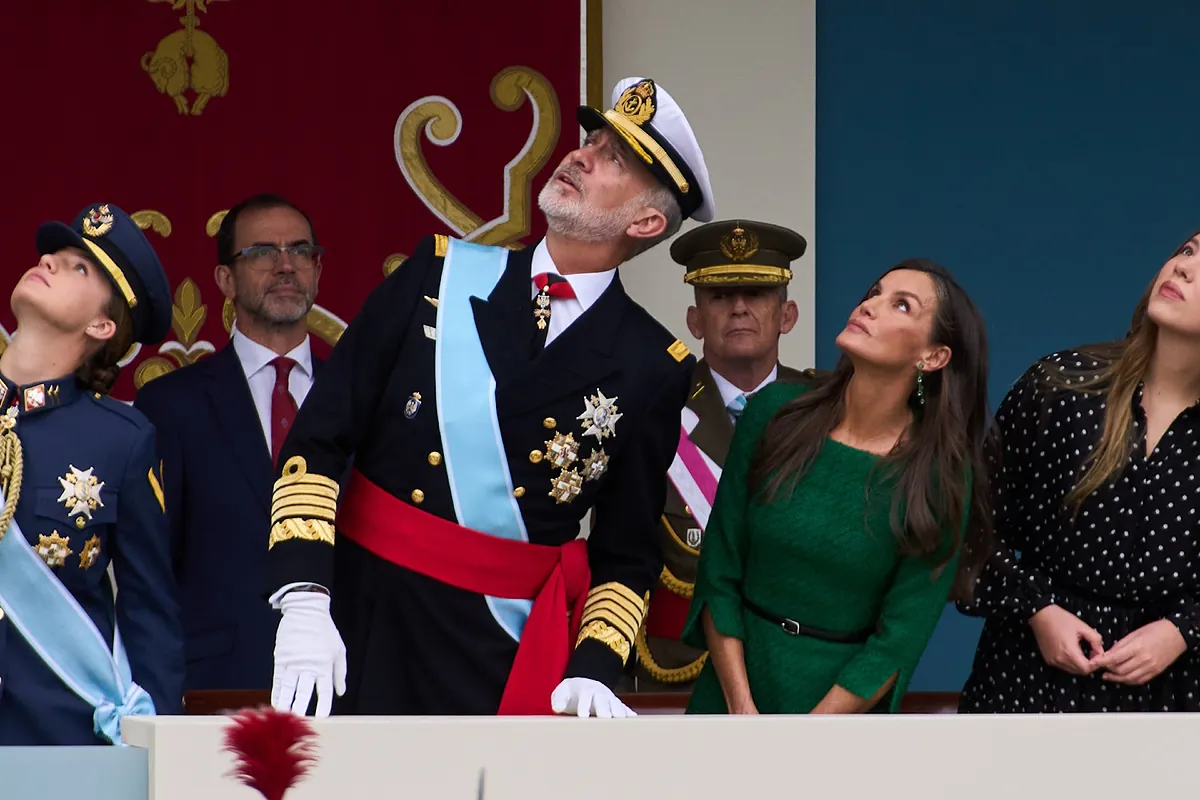 Así ha sido el desfile del 12 de octubre: pitos a Sánchez y miles de asistentes y personalidades