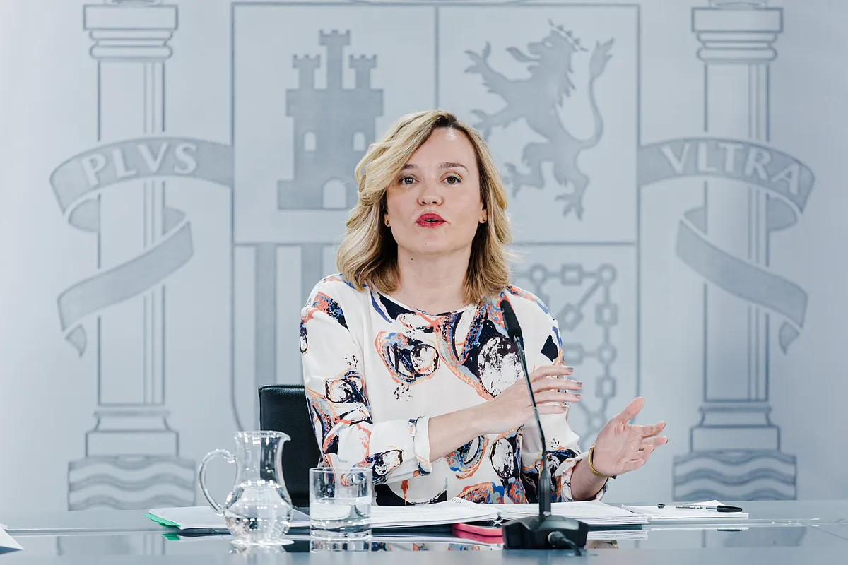 El Gobierno cede a la presión de los barones del PP y acepta todas sus exigencias para la Conferencia de Presidentes