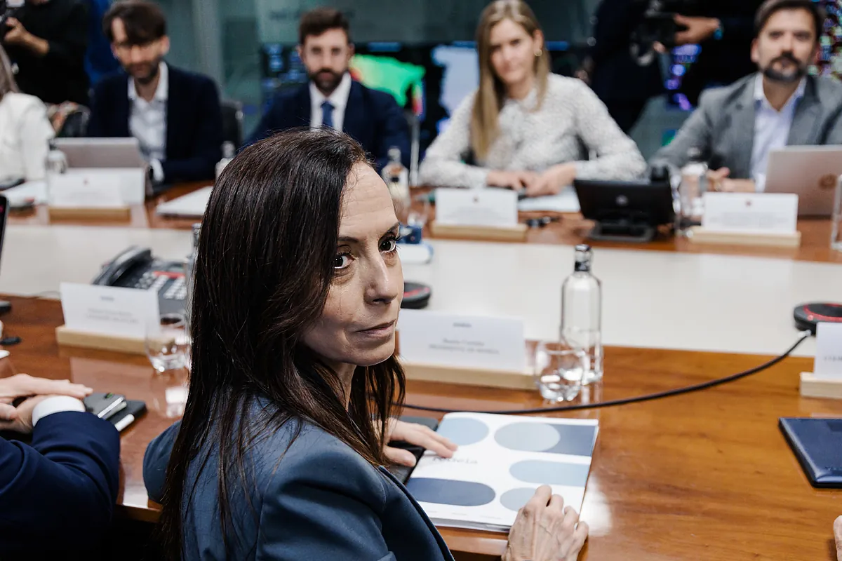 Hükümet Araştırma Komisyonu, Elctric Network'te Renes'dir ve Koridor Merkezi “Maksimum İşbirliği” ni sunar.