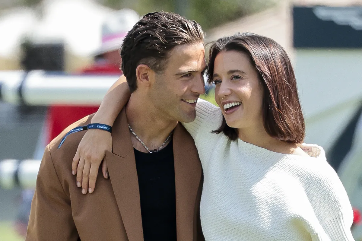 Jason Fernández, sobre su novia, la actriz María Pedraza: "Es mi pareja, es una persona con la que estoy muy seriamente y muy contento"