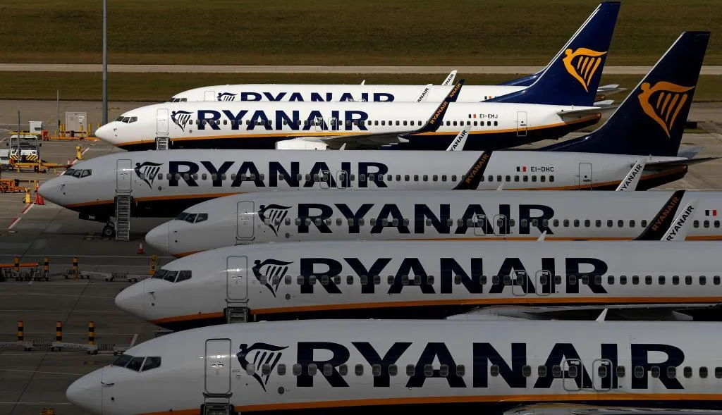 Ryanair anunciará la próxima semana recortes de un millón de plazas para el verano en respuesta a la subida de tasas de Aena