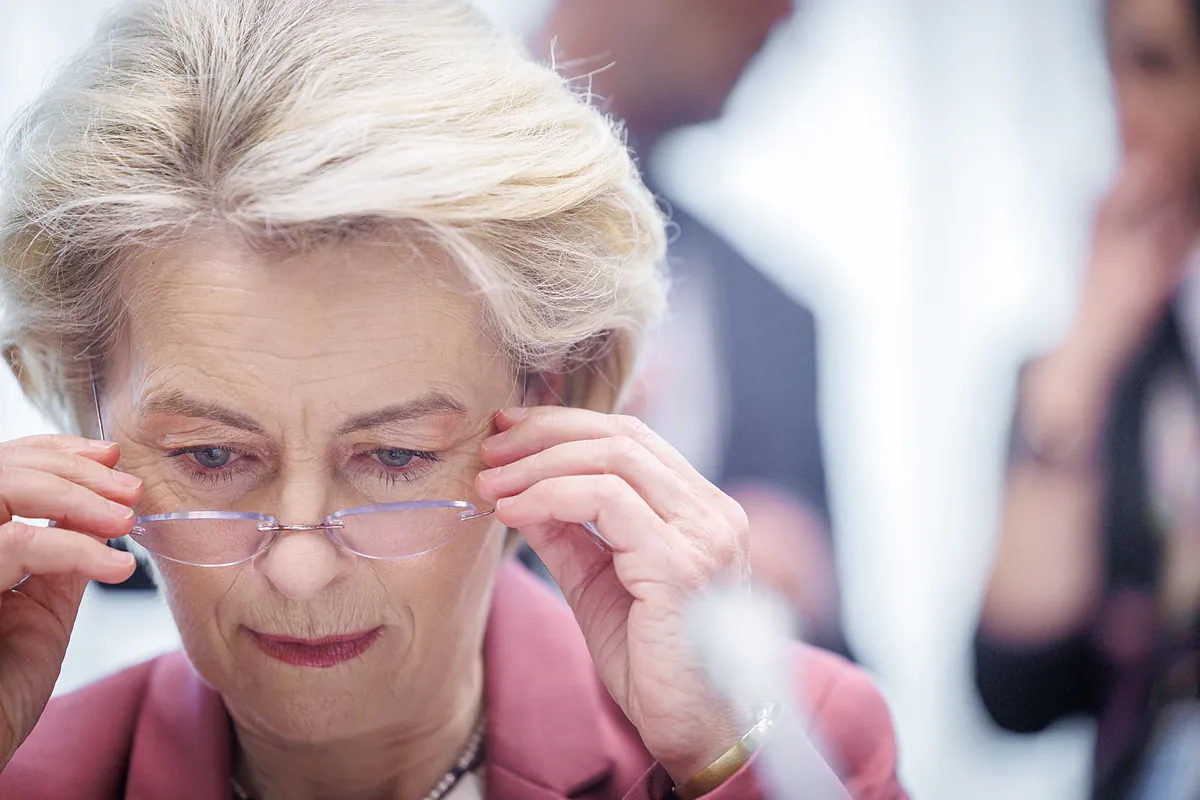 Montero cuadriplica la carga fiscal a la electricidad sobre el nivel que Von der Leyen ve ya insoportable