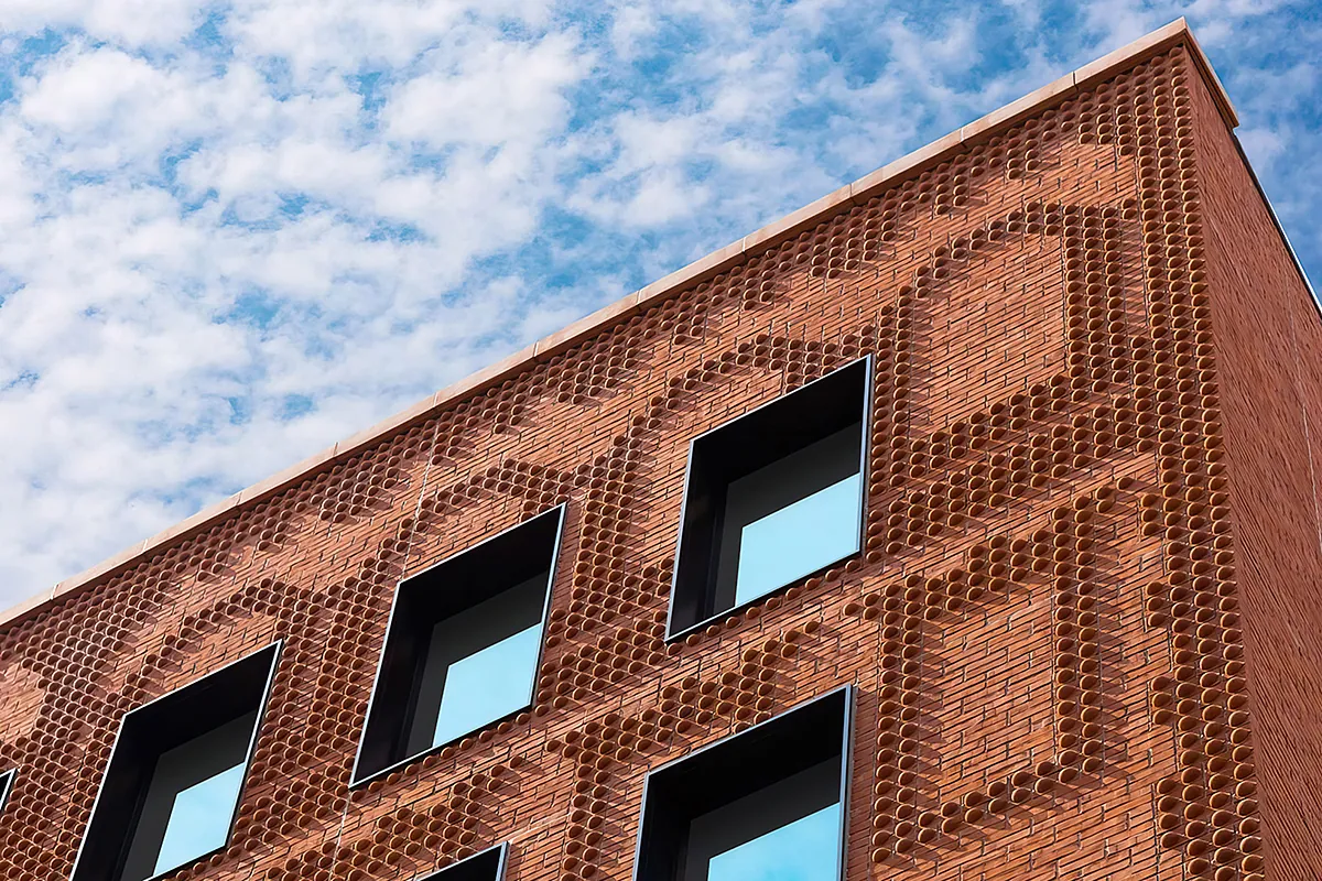 La revolución del ladrillo: de símbolo del pelotazo a la arquitectura más creativa y artística del mundo