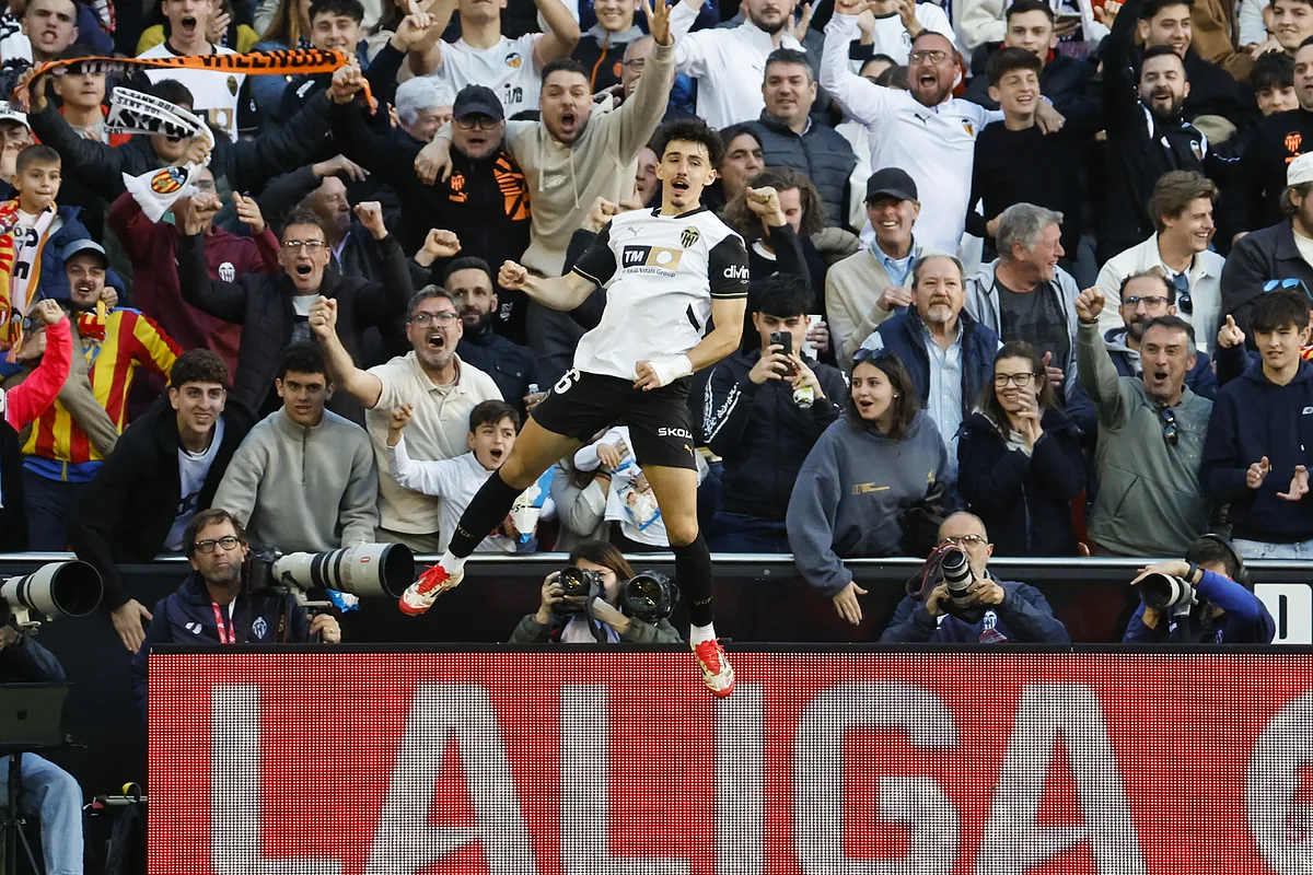 El Valencia se agarra a un gol de Diego López ante el Mallorca para mirar de lejos el descenso