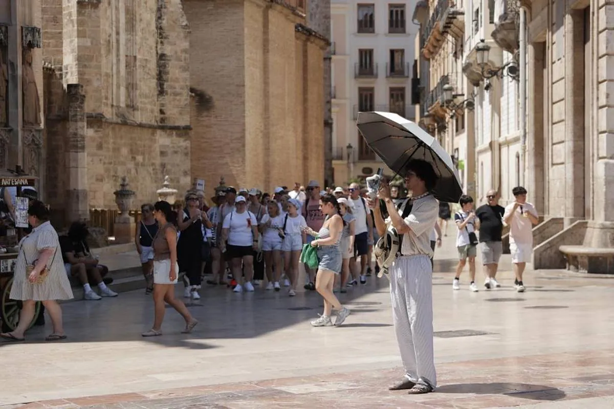 Fin de semana de contrastes en España: calor intenso en el sur y tormentas en el norte y este peninsular