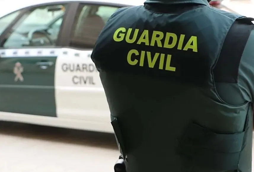 La Guardia Civil investiga la muerte de un hombre dentro de su vivienda en Zafra por apuñalamiento