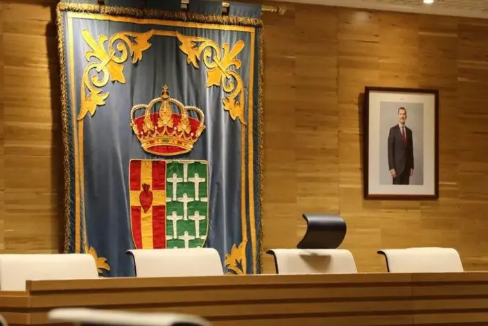 Yasadışı Vox göçüne karşı bir teklif, Getafe genel kurulunun askıya alınmasına neden olur