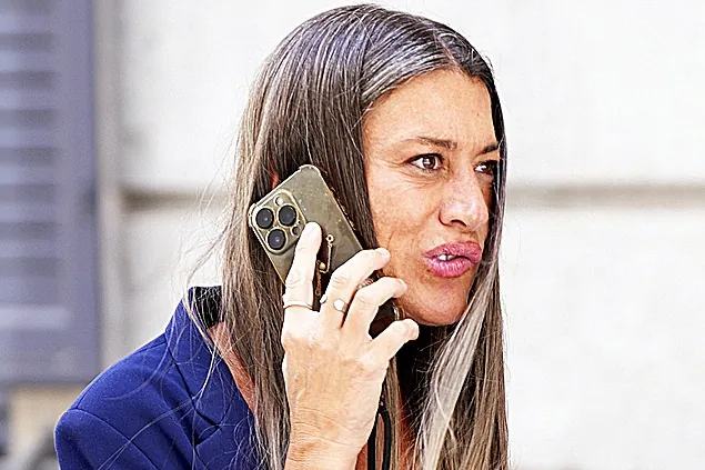 Yatırım bloğu, “aşırı sağın kültürel savaşı” eklenmesinde kusurlarla göçmen paktıyla ima eder.