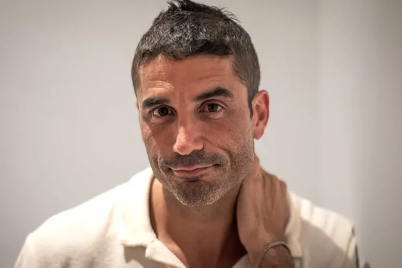 Álex García, 25 días después de la muerte de Verónica Echegui: "Estoy aprendiendo a dejar que sea la vida la que mande"