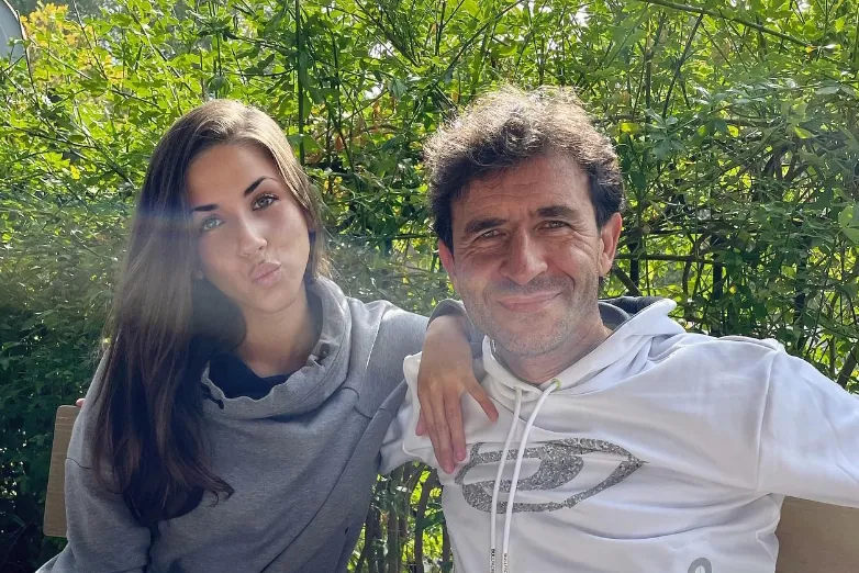 Paula, la (hasta ahora) desconocida hija de Luis Milla: "Siempre he sido la niña de papá. Pero todo lo he conseguido por mi esfuerzo"