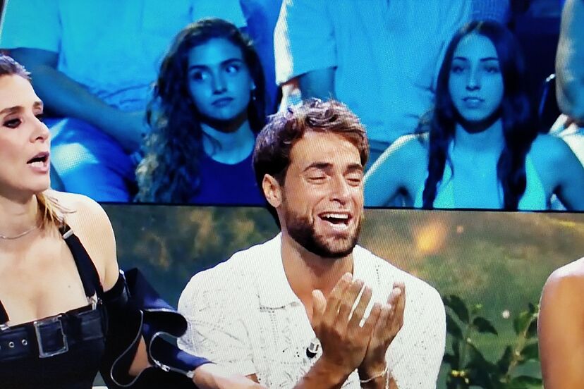 El desvarío de Supervivientes: Montoya y Anita pierden por completo el  control y la audiencia dice basta | MomenTVS