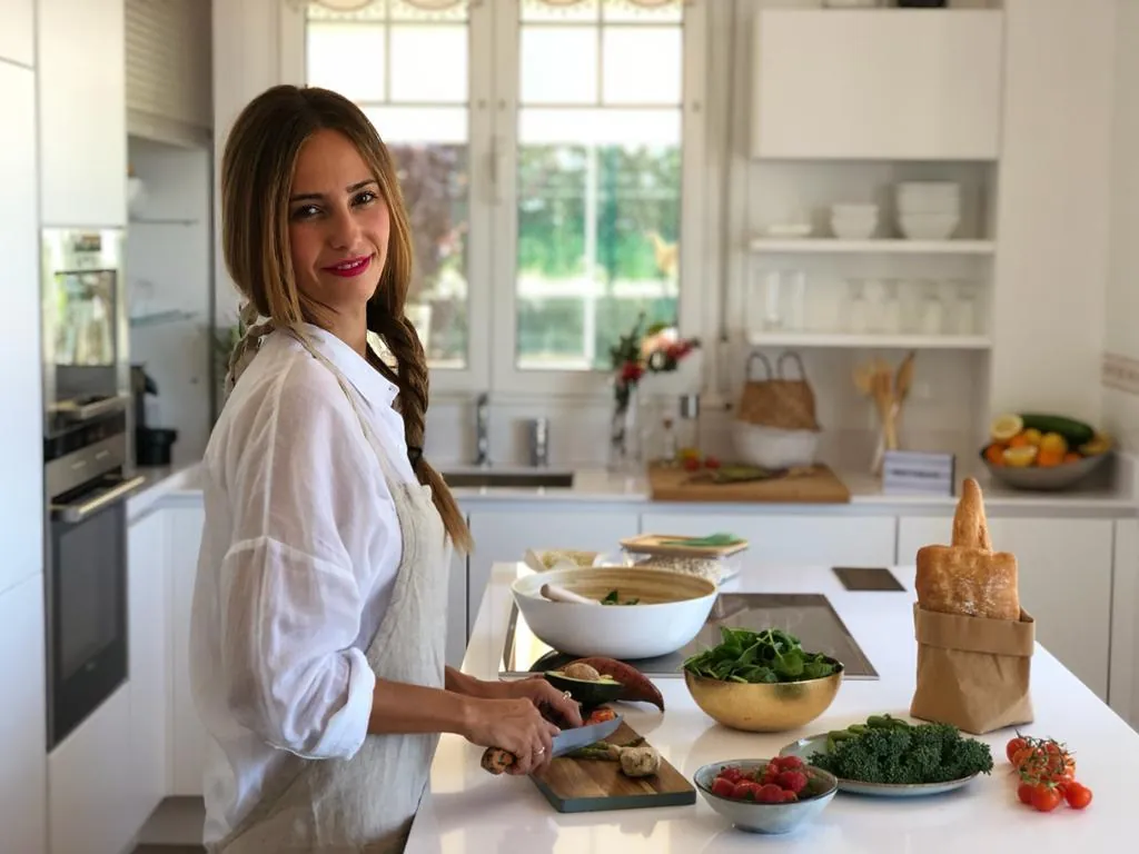 Salena Sainz, nutricionista: "Tus propias enzimas antioxidantes pueden marcar la diferencia entre acumular grasa o quemarla y así es como puedes hacerlas trabajar a pleno rendimiento"